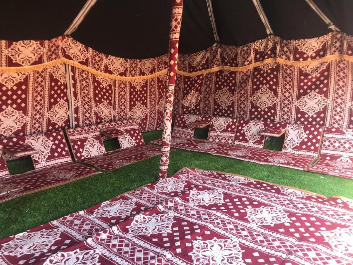 Crescent Desert Private Camp Shāhiq エクステリア 写真